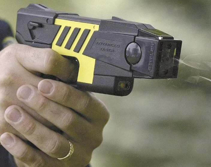 Con polémica, el Gobierno Nacional compró 100 pistolas Taser