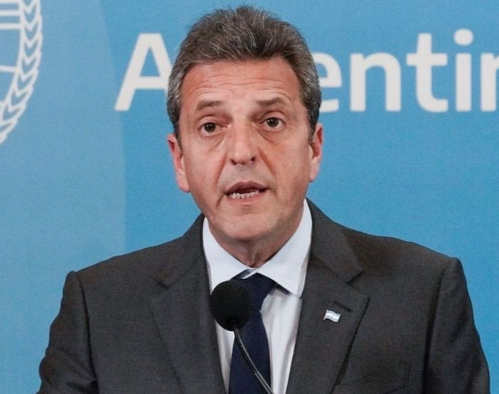 Sergio Massa confirmó el pago al FMI con un crédito de la CAF y yuanes