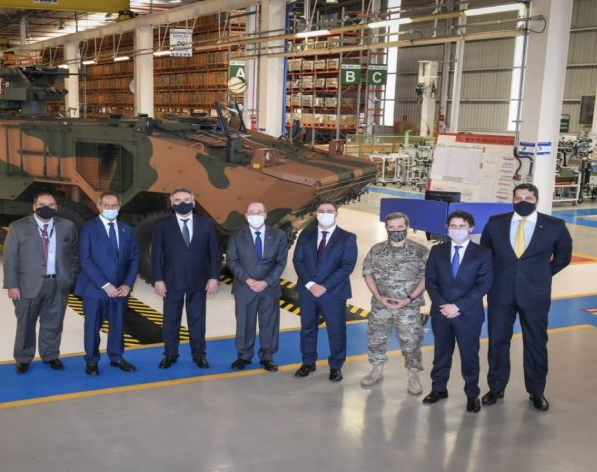 Argentina quiere fabricar junto a Brasil un blindado de batalla