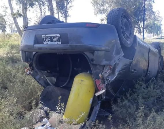 Impresionante vuelco en 9 de Julio: un hombre iba borracho y arrasó con todo 