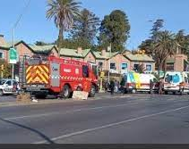 Un Ford ka volcó en Central y Circunvalación
