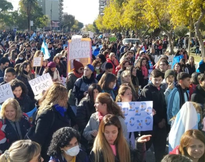 Docentes autoconvocados buscan una nueva negociación salarial
