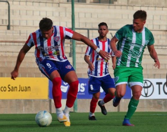Peñarol fue más y le ganó a Sportivo en el Bicentenario 