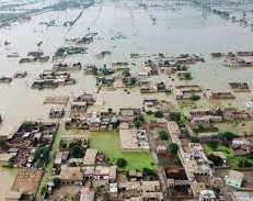 Pakistán sufre las peores inundaciones de su historia: un tercio del país está bajo el agua