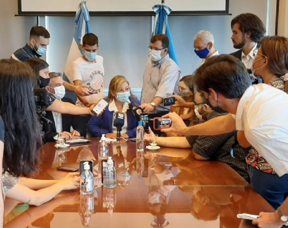 Los gremios docentes pidieron que el primer aumento sea el más fuerte