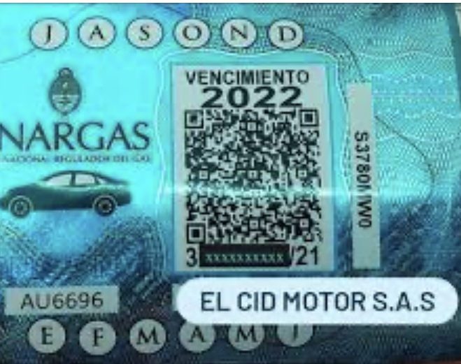 Fabricaba y vendía obleas de GCN truchas y fue detenido 