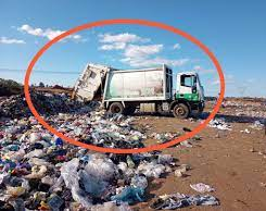 Horror en Concordia: un reciclador murió compactado y aplastado por un camión de basura