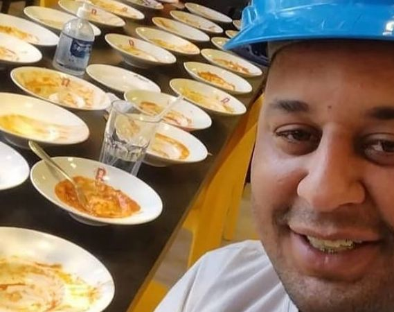 Fue a comer a un tenedor libre, pero lo echaron por comer de más 