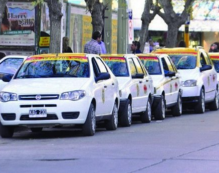 El 1 de diciembre podría aumentar la tarifa de taxi en San Juan