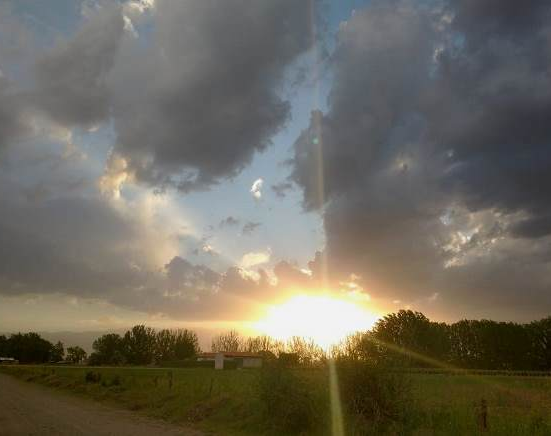 Máxima de 35° y probabilidad de tormentas para este viernes
