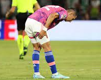 ¡Alerta en la Scalonetta! Se lesionó Di María y pidió el cambio en la Juventus