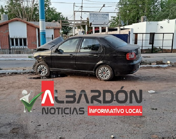 Se quedó dormido, chocó contra un pilar y terminó internado