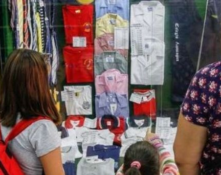 Los uniformes escolares tuvieron un aumento promedio de 114%