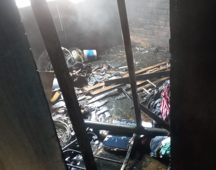 Incendio en 25 de Mayo: una mujer perdió todo por un cortocircuito