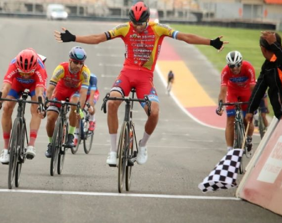 Chimbas Te Quiero volvió a ganar en la segunda etapa del Grand Prix sanjuanino 