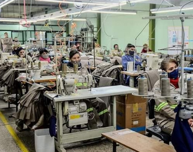 El Gobierno avanza en la conversión de planes sociales en empleo genuino