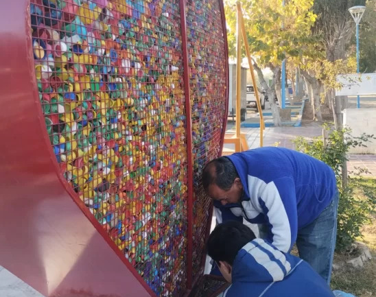 25 de Mayo hizo su primer envío de tapitas a Garrahan