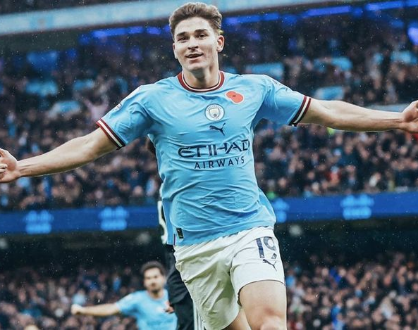 Manchester City se apura para renovarle el contrato a Julián Álvarez
