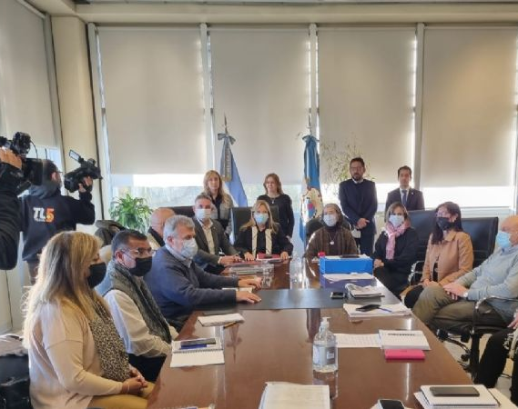 Educación convocó a los gremios a paritaria 