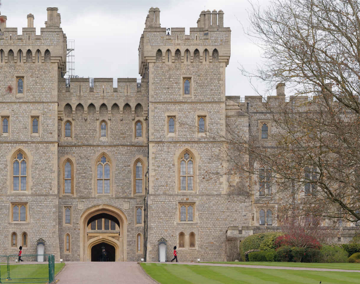 Un intruso armado irrumpió en el castillo de Windsor donde estaba Isabel II