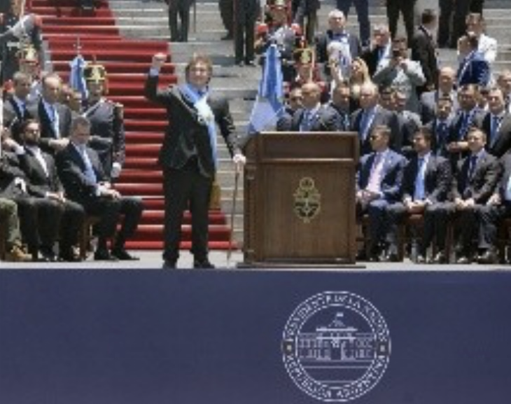 Milei firmó el primer decreto de su gobierno y reduce a 9 los ministerios