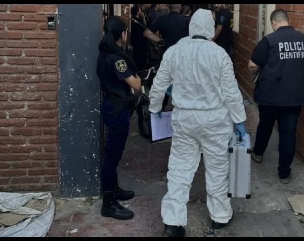 Hallan el cadáver de una niña en una caja de madera con cemento en San Martín