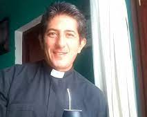 Un cura de Salta enfrentó a un ladrón que había entrado a robar a su iglesia: "Le partí una silla en la cabeza"