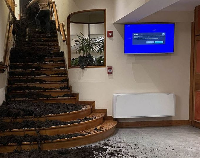 Alud dentro de un hotel en Bariloche: falleció un turista y continúa la búsqueda de huéspedes