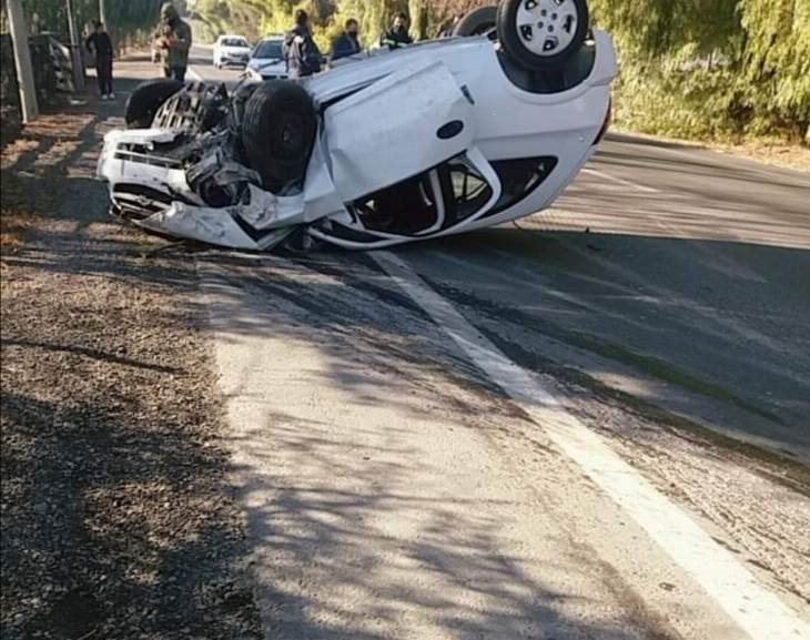vuelco en Caucete: una mujer quedó atrapada