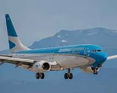 Dos ovnis persiguieron a tres aviones de Aerolíneas Argentinas rumbo a Bariloche
