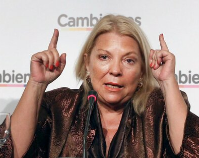 Elisa Carrió volvió a cargar contra Javier Milei: "Si gana me voy del país"