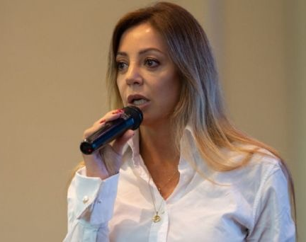 Massa anunció a Flavia Royón como secretaria de Energía
