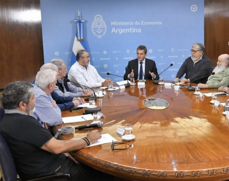 Massa convocará a un acuerdo de precios y salarios por 90 días para estabilizar la economía