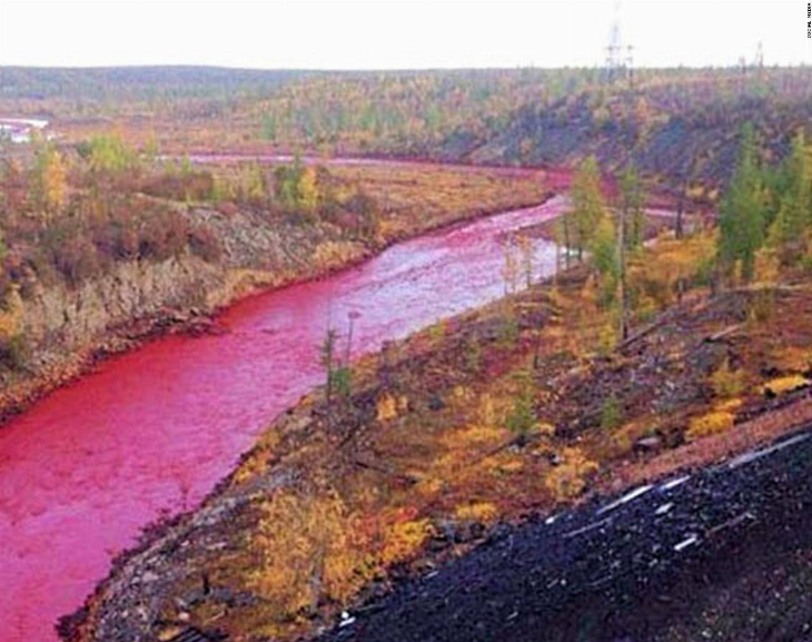 El Río Nilo teñido de rojo: entre las versiones bíblicas y la explicación de expertos