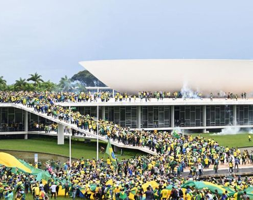 Violencia en Brasil: bolsonaristas invadieron el Congreso, la Corte y el Palacio del Planalto