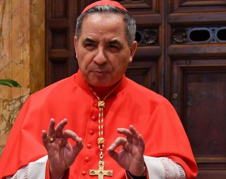Un cardenal acusado de corrupción grabó una llamada telefónica con el Papa Francisco