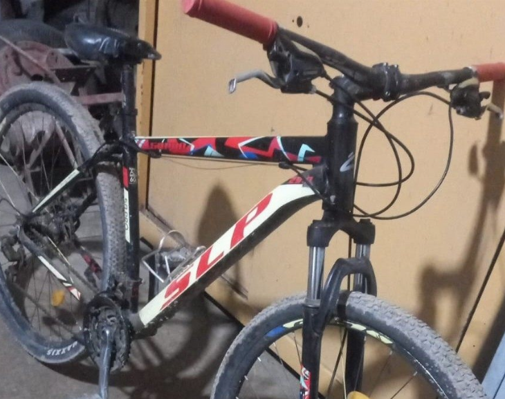 Delincuente reincidente usaba a un menor para robar bicis en Caucete