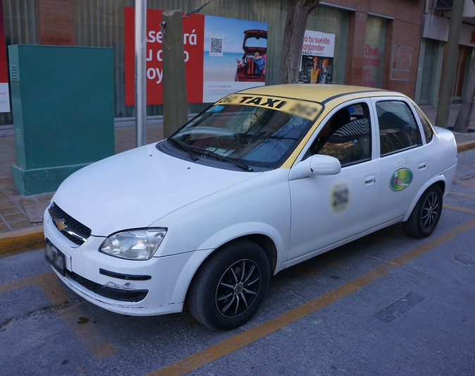 En San Juan aumenta la tarifa de taxi y remis en un 30%