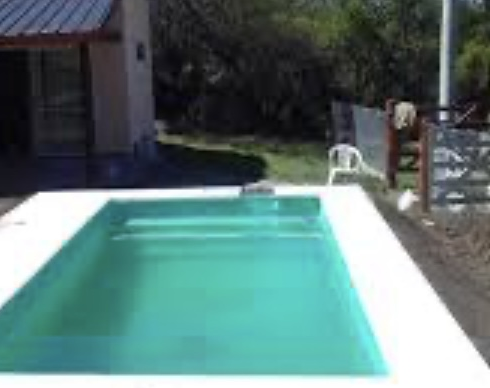 Tristeza en Angaco por la muerte de una nena de 4 años que cayó a una pileta 