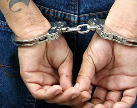 Un hombre fue detenido en un conocido boliche por causar disturbios