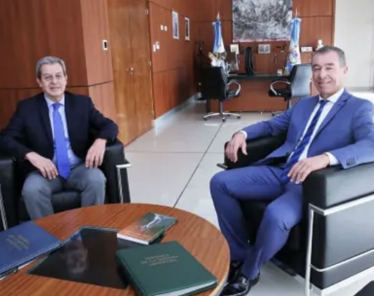 Gattoni se reunión con Martín para comenzar con la transición 