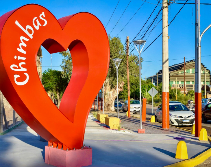 Para recibir el 2023, Chimbas inauguró un nuevo portal de ingreso