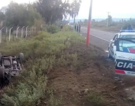 Cuatros sanjuaninos volcaron cuando volvían de ver "La Renga": dos están internados 