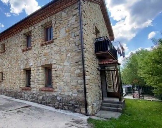 Un pueblo de España ofrece alquiler gratis y trabajo para las familias que quieran mudarse: cómo anotarse
