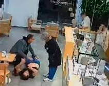 Palermo: un hombre entró herido de una puñalada en una heladería, se desplomó y murió