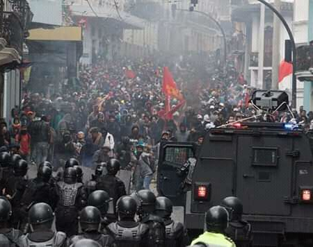 Ecuador en estado de sitio tras cinco días de protestas