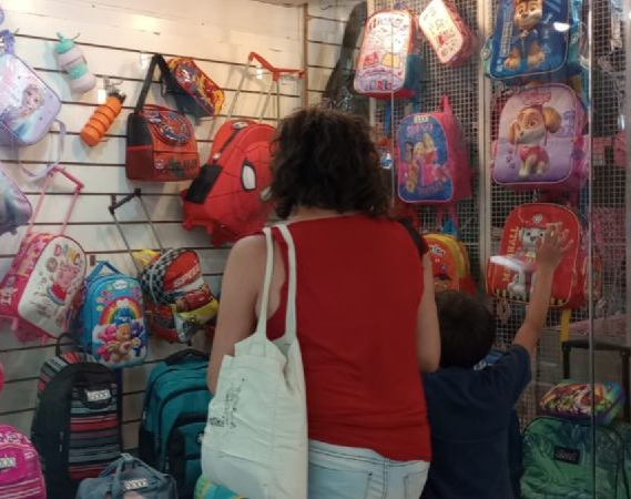 La canasta escolar en San Juan arranca en 20 mil pesos