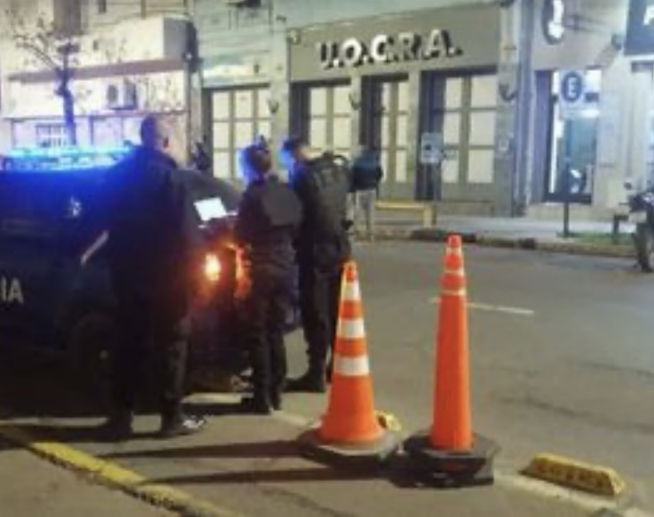 Balearon dos sedes de la UOCRA en Santa Fe y dejaron mensajes con amenazas