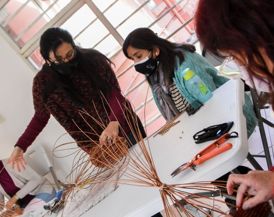 Capacitaciones en el Mercado Artesanal: abren inscripciones sobre oficios