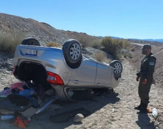 Madre e hija se accidentaron y cayeron a un precipicio 